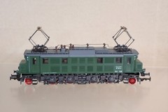 RIVAROSSI 1668 HO GAUGE DB GREEN CLASS BR 117 121-4 ELECTRIC LOCOMOTIVE op