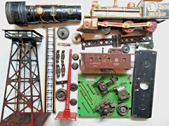 LIONEL TRAIN LINE STEAM ENGINE SCRAP BIN JUNK PARTS LOT FOR REPAIRS RESTORATIONS