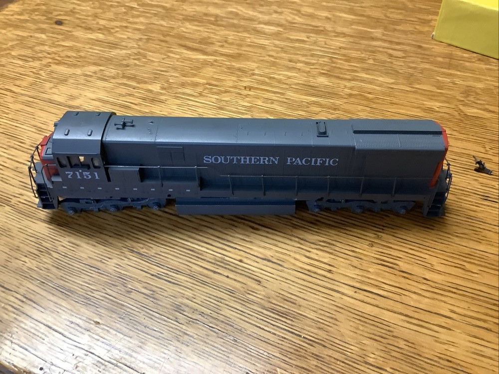 Unknown Brand Southern Pacific 7151 Ho Locomotive Used Tested
