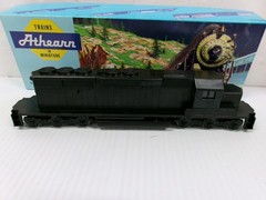 ATHEARN # 4400 ~ UNDECORATED SD40-2 POWERED LOCOMOTIVE ~ HO SCALE ~ LOT A