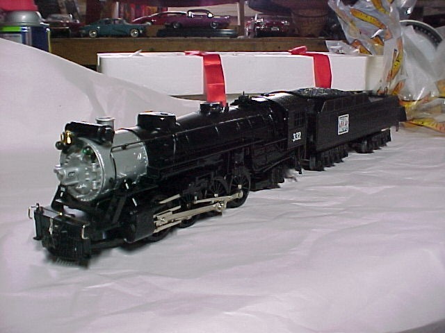 K-Line O Gauge 2-8-2 Locomotive #332 & Western Pacific Tender