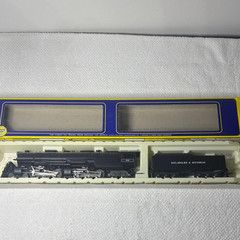 AHM Delaware & Hudson 4-6-6-4 HO Scale Challenger Steam Locomotive Train (NEW)