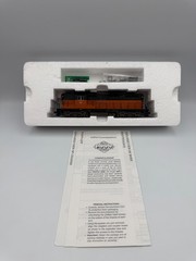 HO Proto 2000 #433-31148 GP9I Milwaukee Road # 2442 w/DCC Decoder Installed IOB.