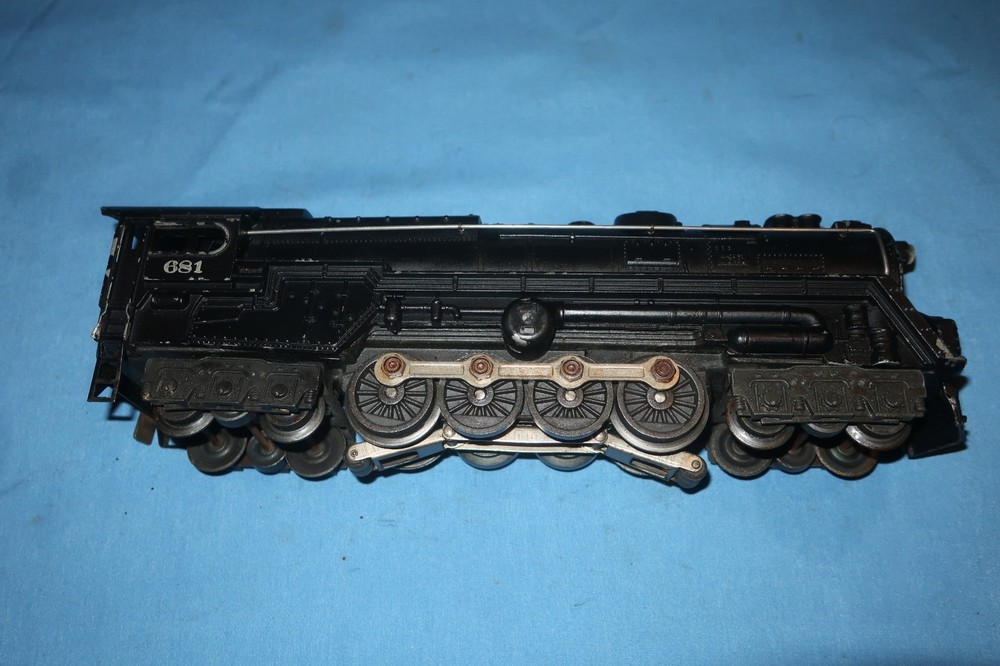 Lionel #681 Steam Turbine Locomotive. Runs and Smokes well