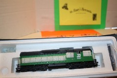 HO Broadway Lm’d* Blue Line EMD SD9 BN 6131 w DCC sound, DCC ready see details