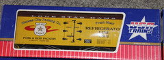 USA TRAINS G PLASTIC MODELS USA TRAINS LOT OF 5 ASSORTED BOX CARS