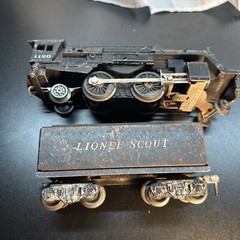 Vintage Lionel Locomotive 1120 2-4-2 W/ Tin Lionel Scout Tender Black train