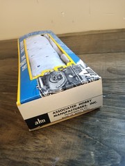 AHM Tempo Union Pacific Powered Locomotive 1041 HO Scale Used Working FREE SHIP
