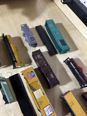 Orange ICG Illinois Central Gulf 9623 Electric Locomotive Plus Tracks And Parts
