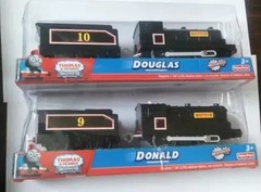 TRACKMASTER THOMAS BATTERY MOTORIZED TOY TRAIN- DOUGLAS + DONALD & TENDER SET