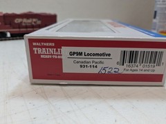 Walthers TrainLine 931-114 – CP Rail #1522 GP9 Diesel Locomotive – DC – HO Scale