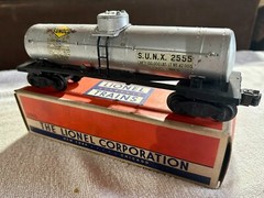 Lionel Trains – 2555 Single Dome Sunoco Tank Car with Original Box