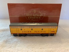 Broadway Limited #427B HO Scale Union Pacific EMD F7 F7B Powered Dummy #1468 DCC