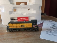 PROTO 2000 HO 21355 CHICAGO & NORTH WESTERN ALCO S1 LOCO #1254 Nice in Box