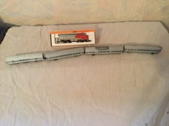 N Scale Arnold Rapido Revell Santa Fe Passenger Engine And 4 Cars