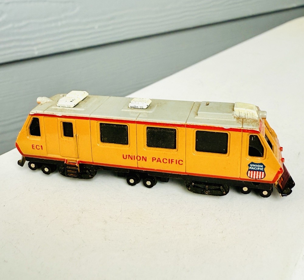 VINTAGE 1980s Bachmann Plasser EM80C Cleaning Diesel HO Scale Union Pacific 3”