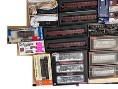 HO TRAIN CARS AND ROLLING STOCKS ESTATE SALE! Lot of 26 New+Used BOX B