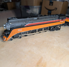 Bachmann HO Scale Southern Pacific GS-4 Daylight #4449 Steam Locomotive DC – Run