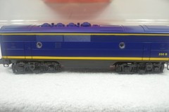 LIONEL 6-18117 & 18121 & 18122 SANTA FE, F-3, BLUE AND YELLOW, A-B-B-A, LN-BOXED