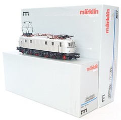 Marklin DIGITAL HO AC Deutsche DR Reichsbahn E18 INOX Bare Metal LOCOMOTIVE MIB!