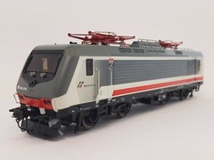VITRAINS 2245 E464 346 Trenitalia Intercity Day White Gray/Red Stripes, FS