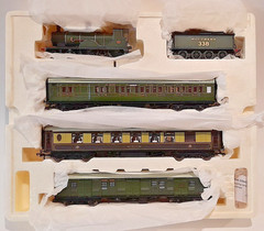 * 1/76 OO * Hornby * SR 4-4-0 T9 Imperial Airways No.338 * BOXED * Set R2952 *