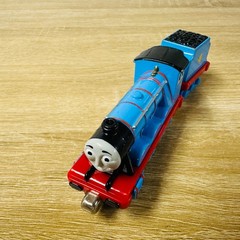 Gordon – Thomas the Tank & Friends Take N Play Along Metal Push Trains