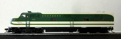 HO SCALE LIFE-LIKE PROTO 2000 SOUTHERN E6A 23272 w/ MARS LIGHT #SOU 2903