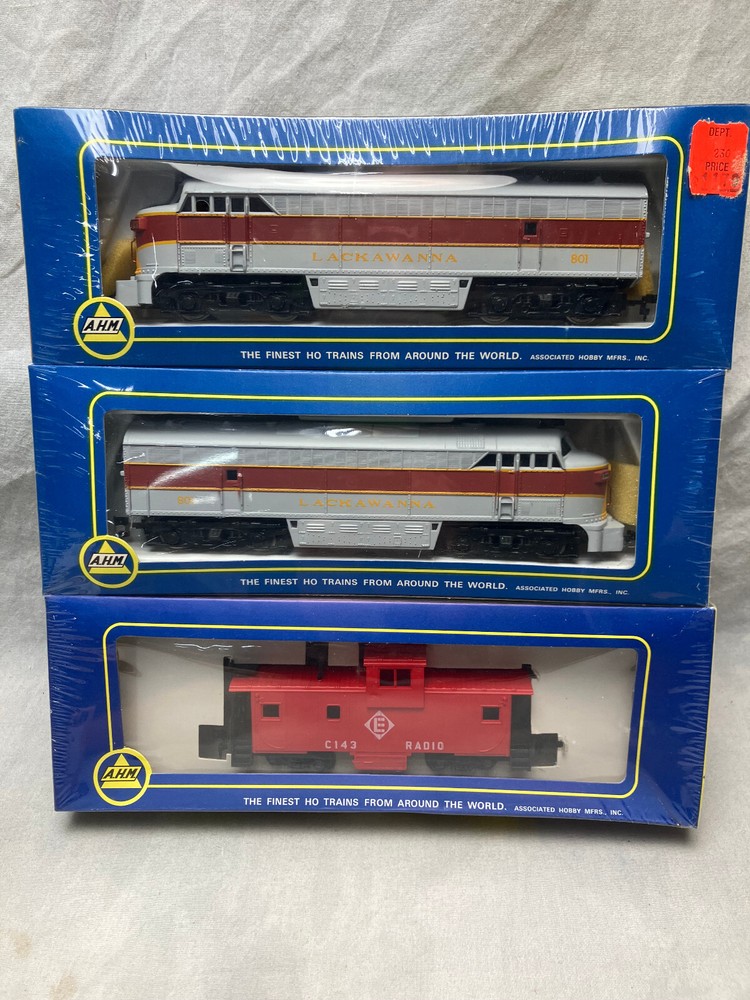 Sealed 3-pac, AHM loco, dummy and caboose. Lacawanna
