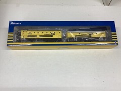 Athearn #93827 HO scale “Conrail” rotary snowplow &F7b power car