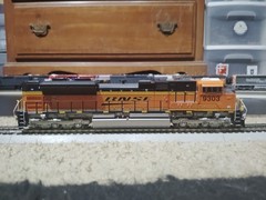 HO Athearn BNSF SD70ACE 9303 DCC With SOUND