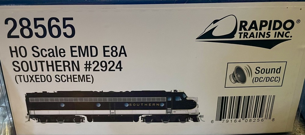 RAPIDO 28564 HO SCALE EMD E8A SOUTHERN #2924 Tuxedo Scheme DCC AND SOUND