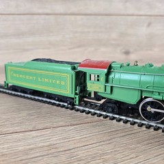 Mantua 311-45 Southern Crescent Limited Steam Locomotive & Tender 1395 HO 4-6-2