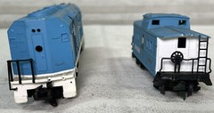THE ROCK. BLUE & Caboose LOCOMOTIVE 3105 HO