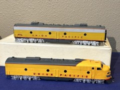HO Scale Brass Union Pacific Trains Inc EMD Diesel Locomotive E-9 A&B Set