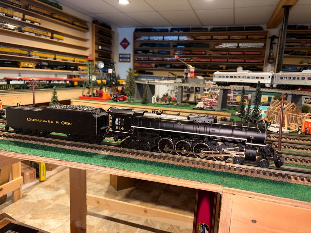 MTH 20-3035-1 Chesapeake & Ohio Greenbrier Loco w/Protosound L/N In Box BCR