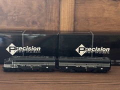 Precision Craft Models HO New York Central F3 A B Unit Diesel Locomotive Set