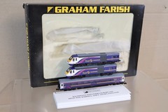 GRAHAM FARISH 371-477 FIRST GREAT WESTERN CLASS 43 HST LOCOMOTIVE 3 CAR SET op
