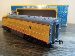 AHM Tempo Union Pacific Powered Locomotive 1041 HO Scale Used Working FREE SHIP