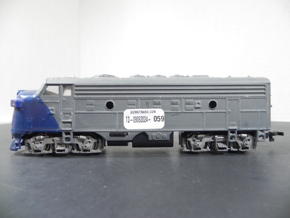 HO ENGINE F UNIT BLUE GRAY