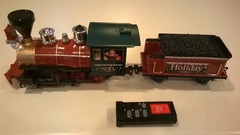 Eztec G Gauge REMOTE CONTROL CHRISTMAS ENGINE Scientific Toy Holiday Tree Train