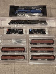 LOT N SCALE READING T1 4-8-4 #2102, RBMN 4-6-2 #425, RBMN PASSENGER SET, HOPPERS