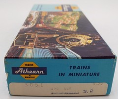 Athearn 3051 HO Southern Pacific GP9 Dummy Diesel Locomotive #3702 – Custom EX