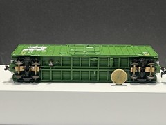 Burlington Northern • HO • GP38 Locomotive 2098 & 932-7101 Cube Boxcar BN 287272