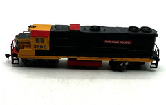 Life-Like HO Scale Missouri Pacific 3500 Powered Diesel Locomotive Engine
