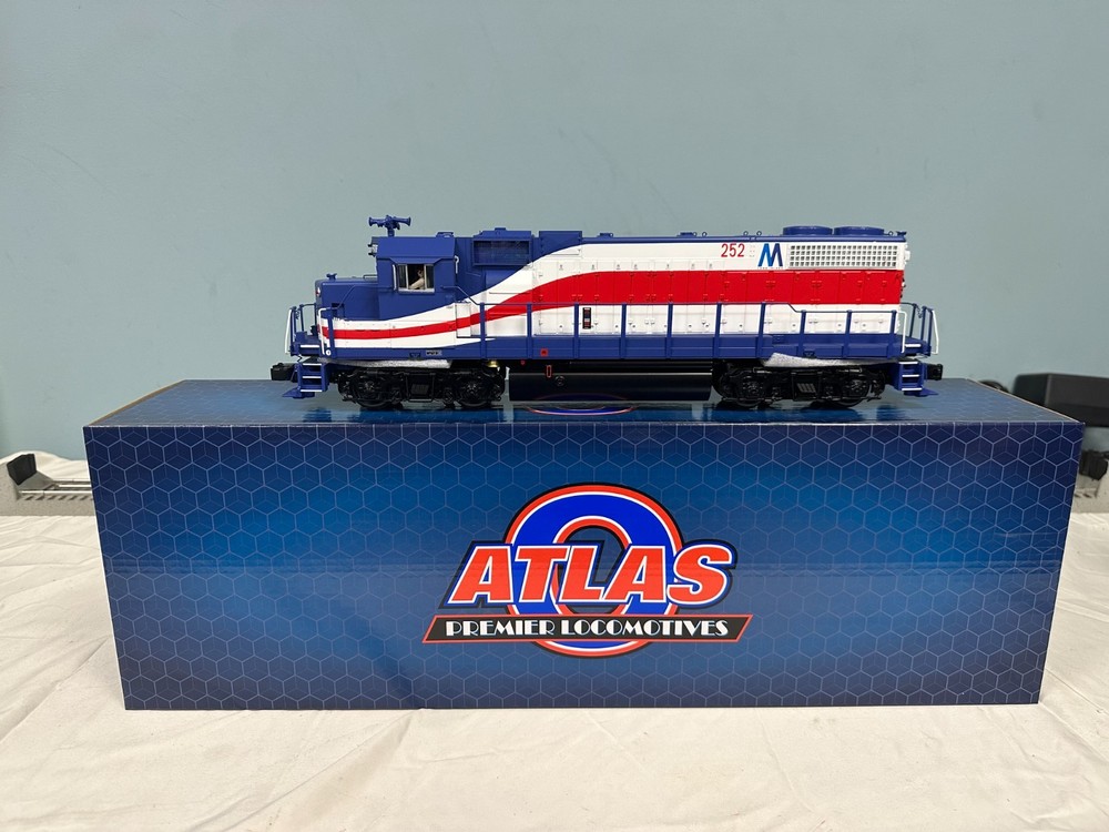 Atlas Premeir Long Island Rail Road GP38 #252 w/Proto Sound 3.0