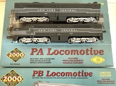 Proto 2000 HO NYC Limited Edition PA/PB #4200/#4300 Locomotive Set 21617/21619