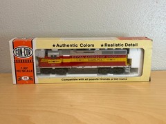 HO Scale Con-Cor 15-001027 Royal American Shows GP40 Locomotive #307