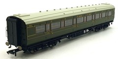 Hornby OO Gauge (1/76) R 4299B – SR Maunsell Composite Coach ‘5141’ – D Green