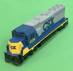 Athearn #4710 GP40-2 CSX Powered Locomotive – New Old Stock
